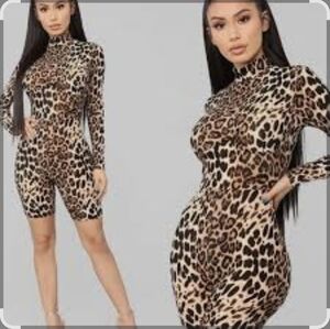 Fashion Nova Leopard Print Long Sleeve Bodysuit